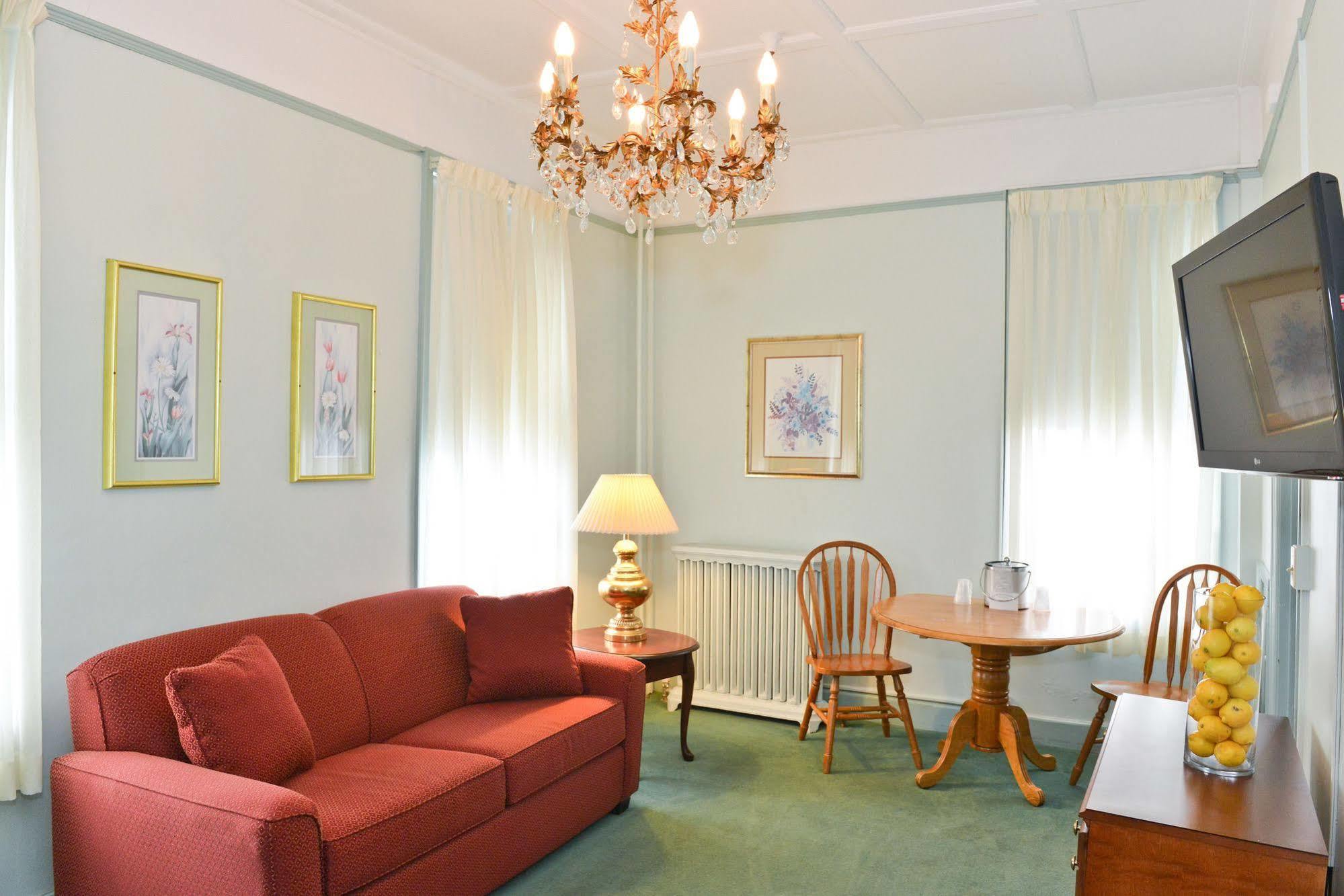 Penn Wells 2* Wellsboro