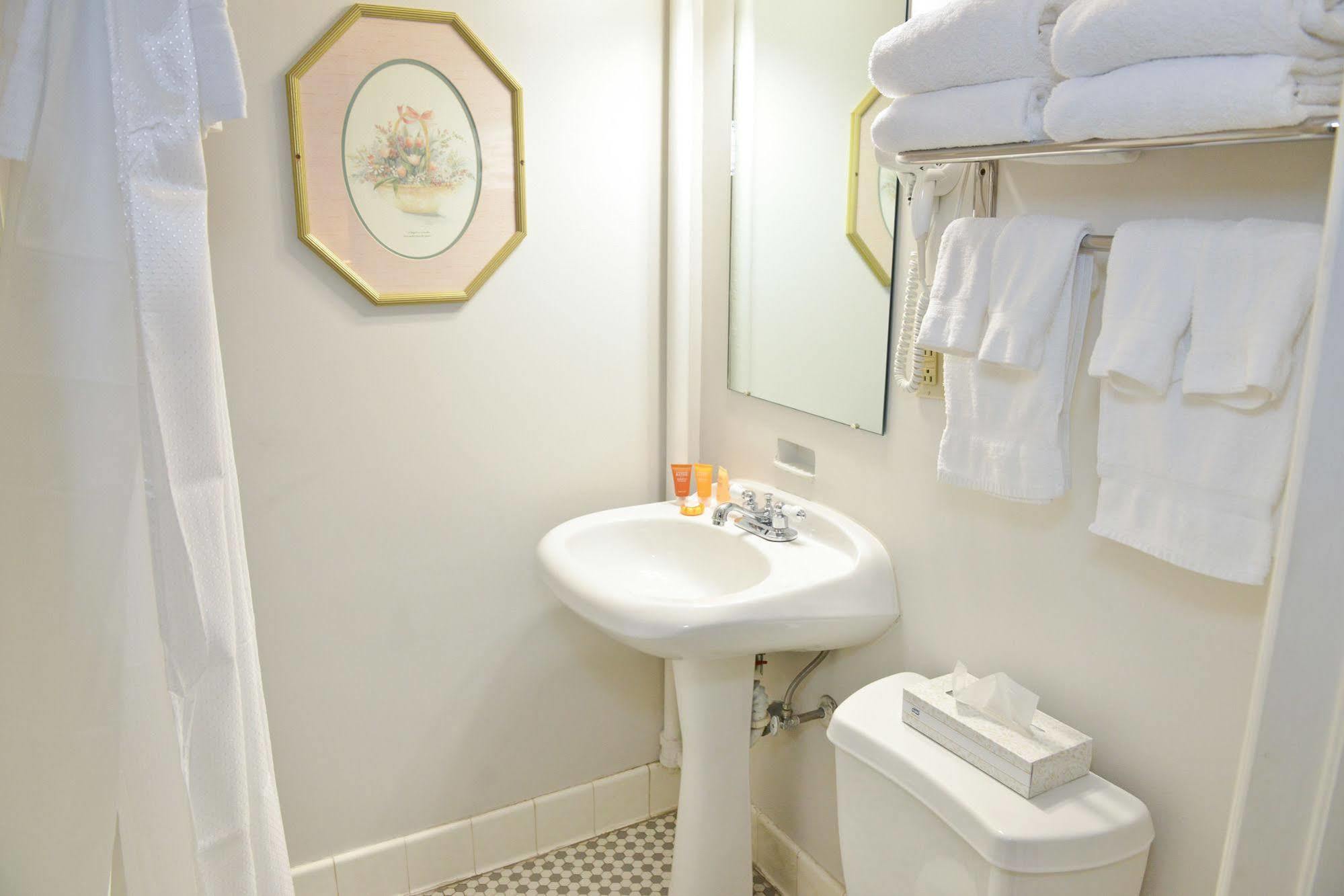 Penn Wells Hotel 2*